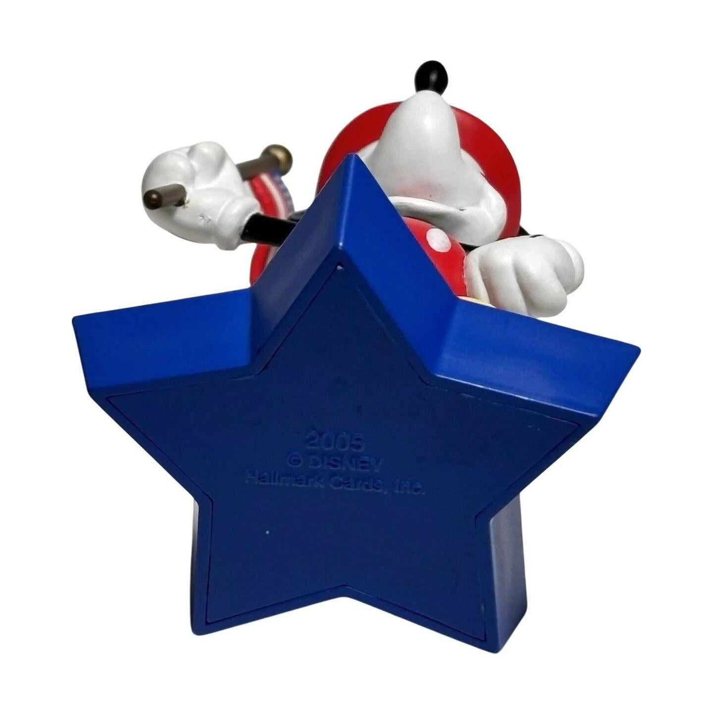 2005 True Patriot Hallmark Ornament (Mickey Mouse) QXD4005 Image6