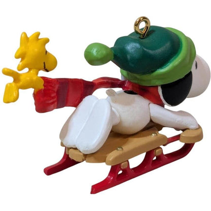 2005 Winter Fun with Snoopy Hallmark Ornament (Peanuts) QXM2092