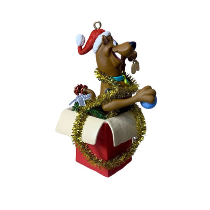 2006 Decorating Scooby-Style Hallmark Ornament (Scooby-Doo) QXI6146