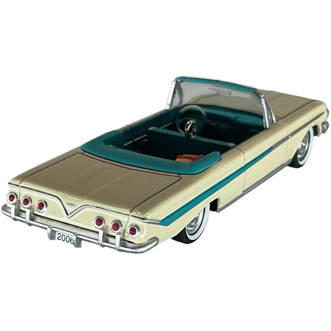 2006 Hallmark Ornament (1961) Chevrolet Impala Hallmark Ornament (Classic American Cars) QX2356