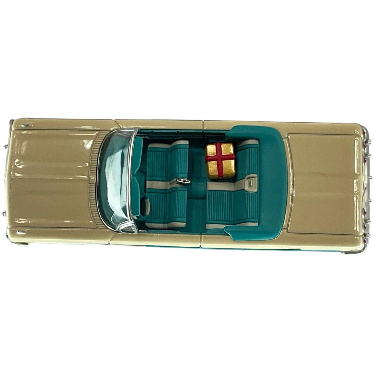 2006 Hallmark Ornament (1961) Chevrolet Impala Hallmark Ornament (Classic American Cars) QX2356