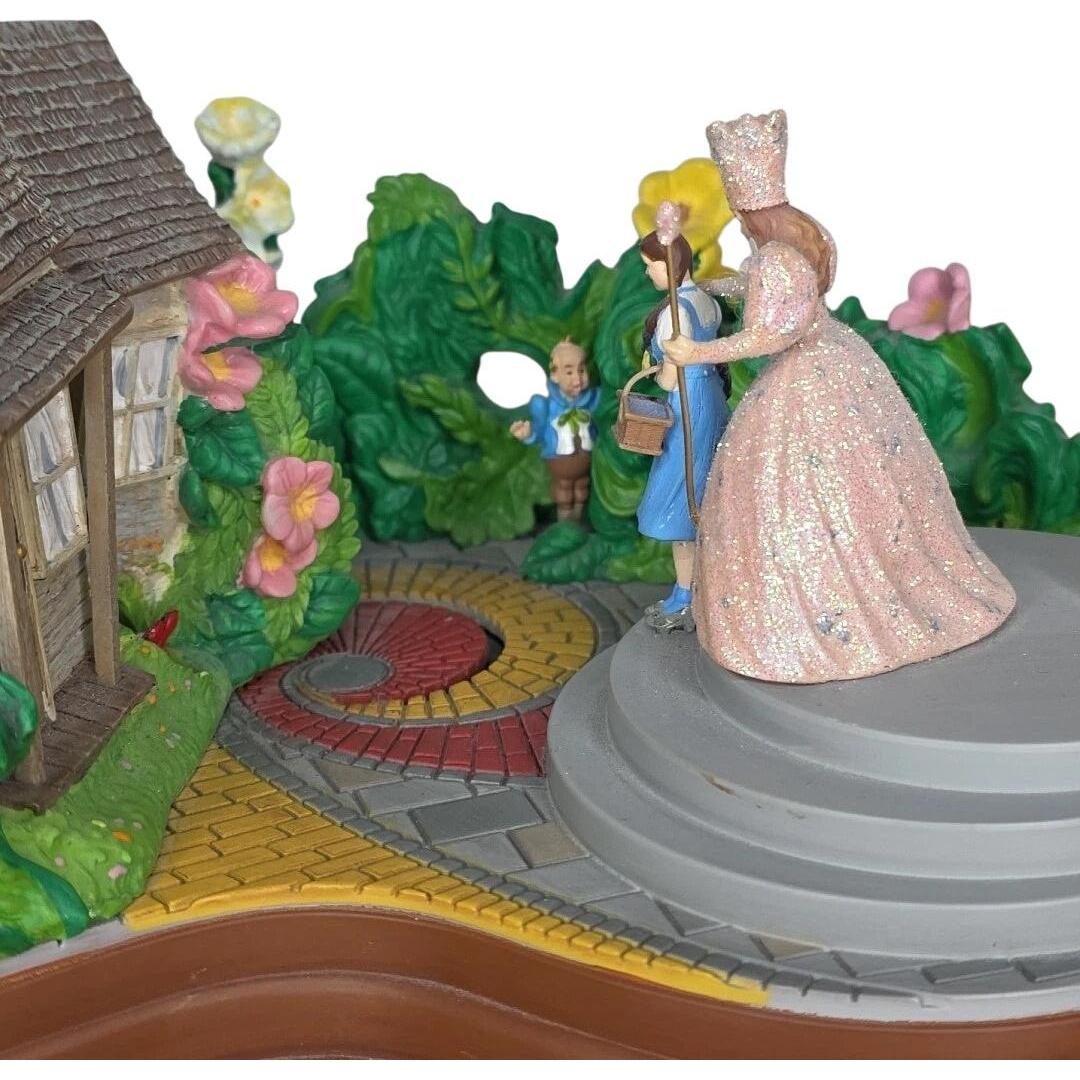 2006 I'll Get You, My Pretty! Hallmark Ornament (The Wizard of Oz) QFM4476