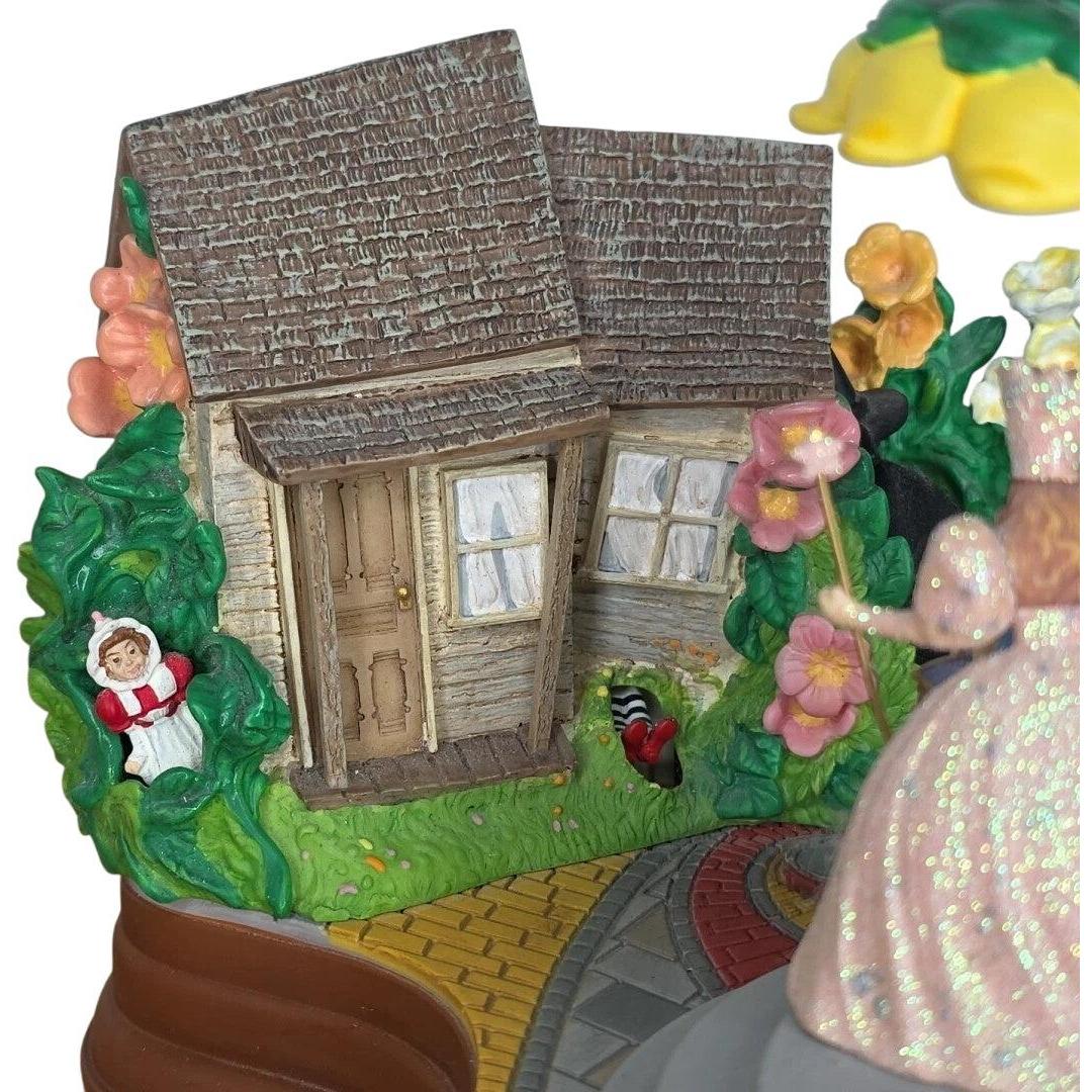 2006 I'll Get You, My Pretty! Hallmark Ornament (The Wizard of Oz) QFM4476
