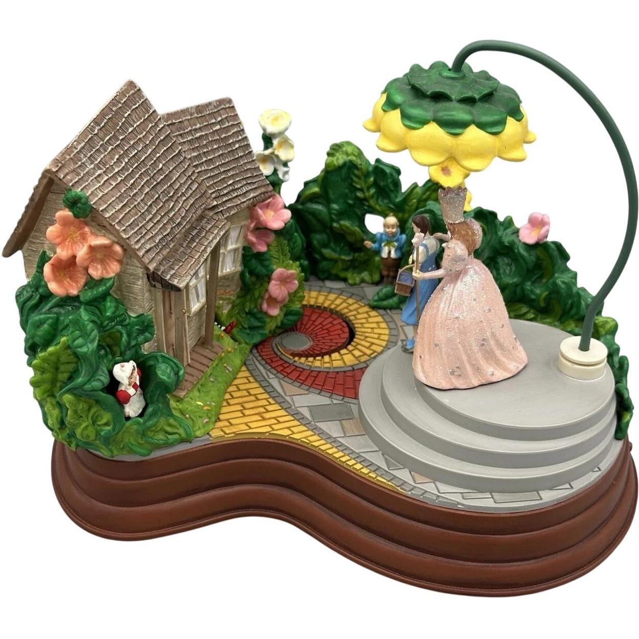 2006 I'll Get You, My Pretty! Hallmark Ornament (The Wizard of Oz) QFM4476