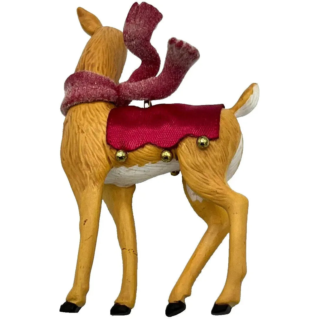 2006 Mom Hallmark Ornament (Reindeer) QXG2913