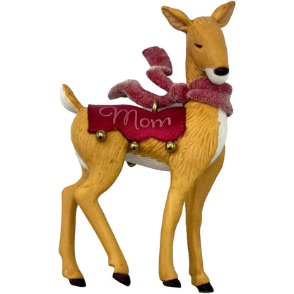 2006 Mom Hallmark Ornament (Reindeer) QXG2913