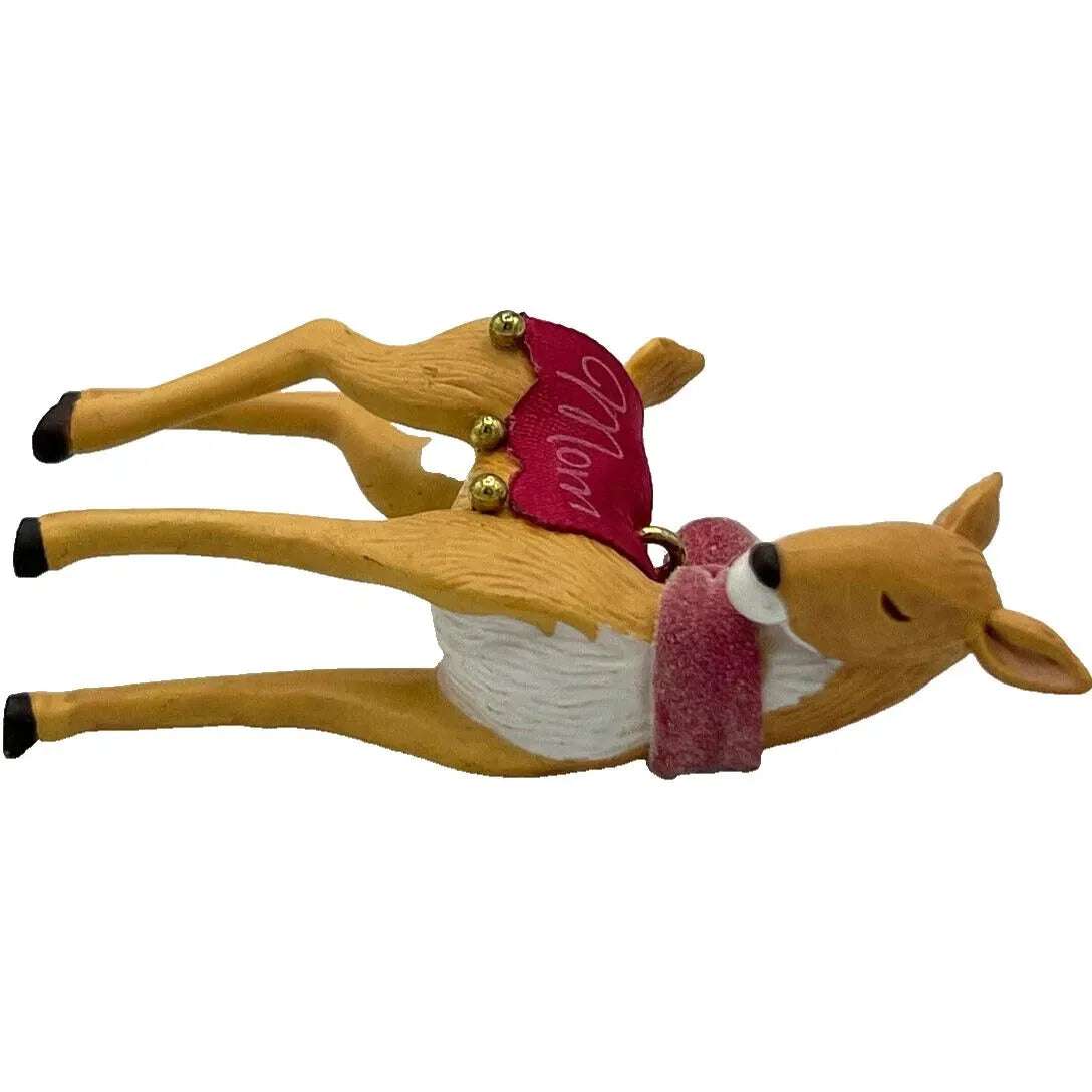 2006 Mom Hallmark Ornament (Reindeer) QXG2913
