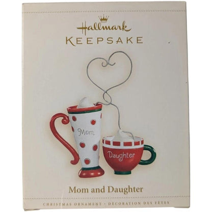 2006 Mom and Daughter Hallmark Ornament (Family) QXG2983