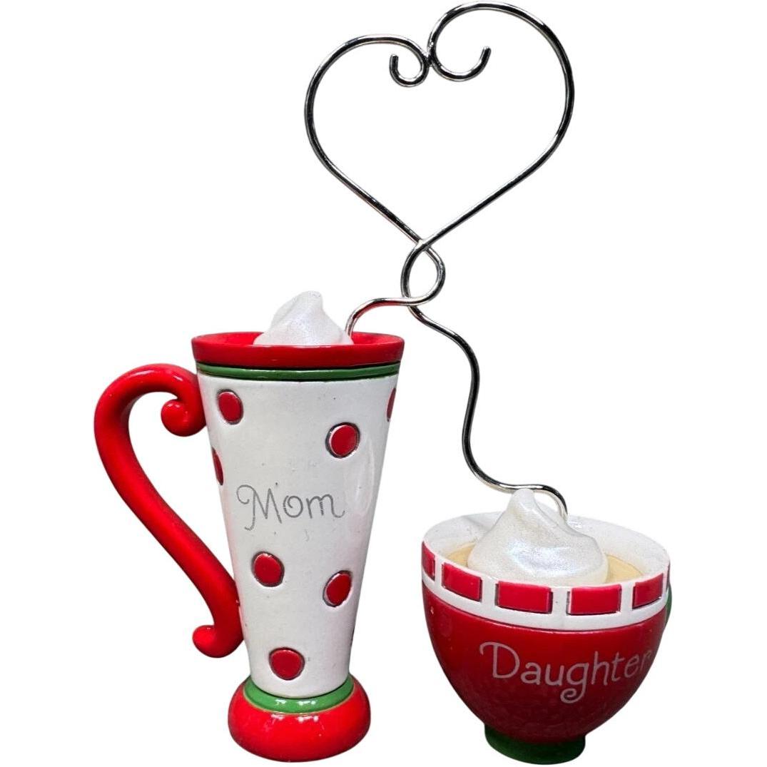 2006 Mom and Daughter Hallmark Ornament (Family) QXG2983
