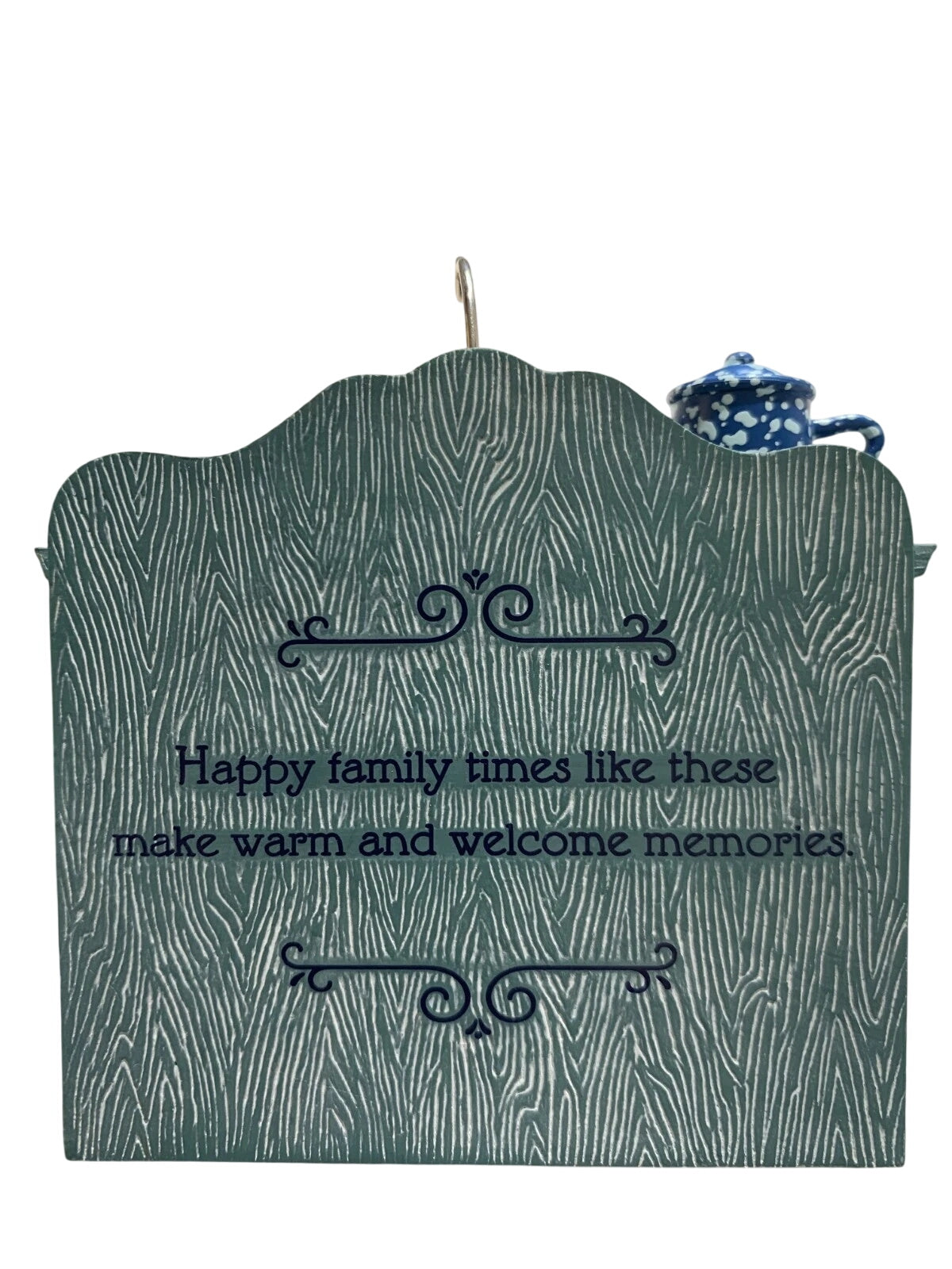 2006 Our Family Hallmark Ornament (Photo Holder) QXG2943