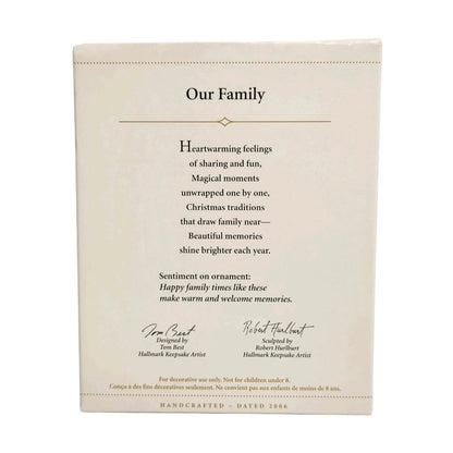 2006 Our Family Hallmark Ornament (Photo Holder) QXG2943