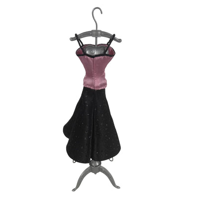 2006 The Perfect Evening Out Hallmark Ornament (Barbie Stocking Hanger) QFM4483