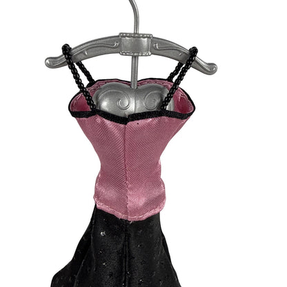 2006 The Perfect Evening Out Hallmark Ornament (Barbie Stocking Hanger) QFM4483