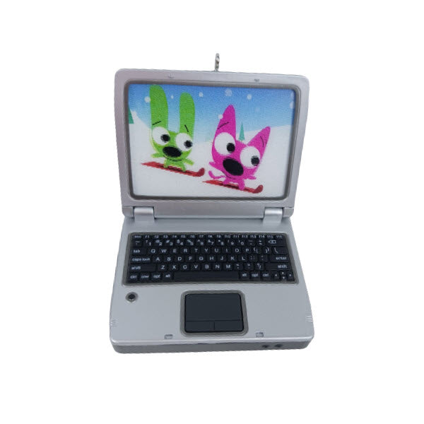 2006 A Christmas Greeting Hallmark Ornament (Hoops & Yoyo) QXG2243