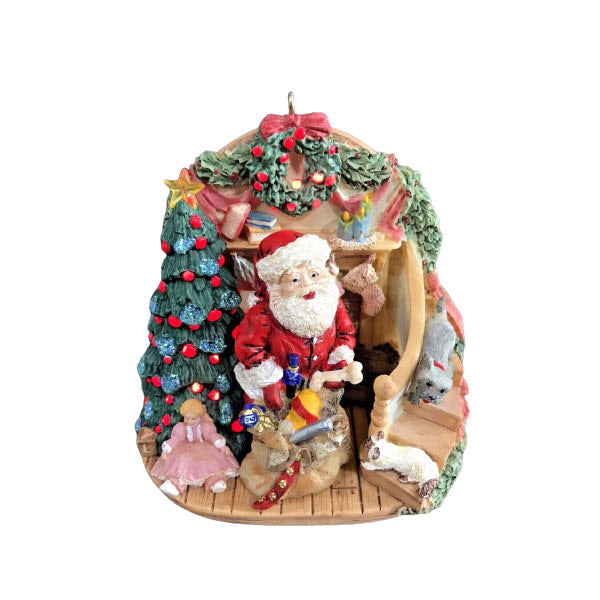 2006 A Glimpse of Santa Hallmark Ornament (Santa Claus) QXC6007