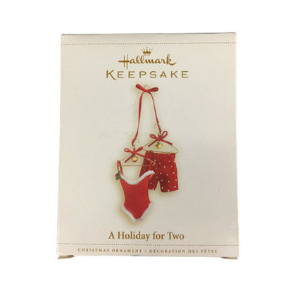 2006 A Holiday for Two Hallmark Ornament (A Holiday for Two) QXG3016
