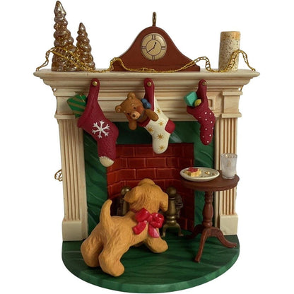 2006 A Puppy for Christmas! Hallmark Ornament (Fireplace) QXG2806