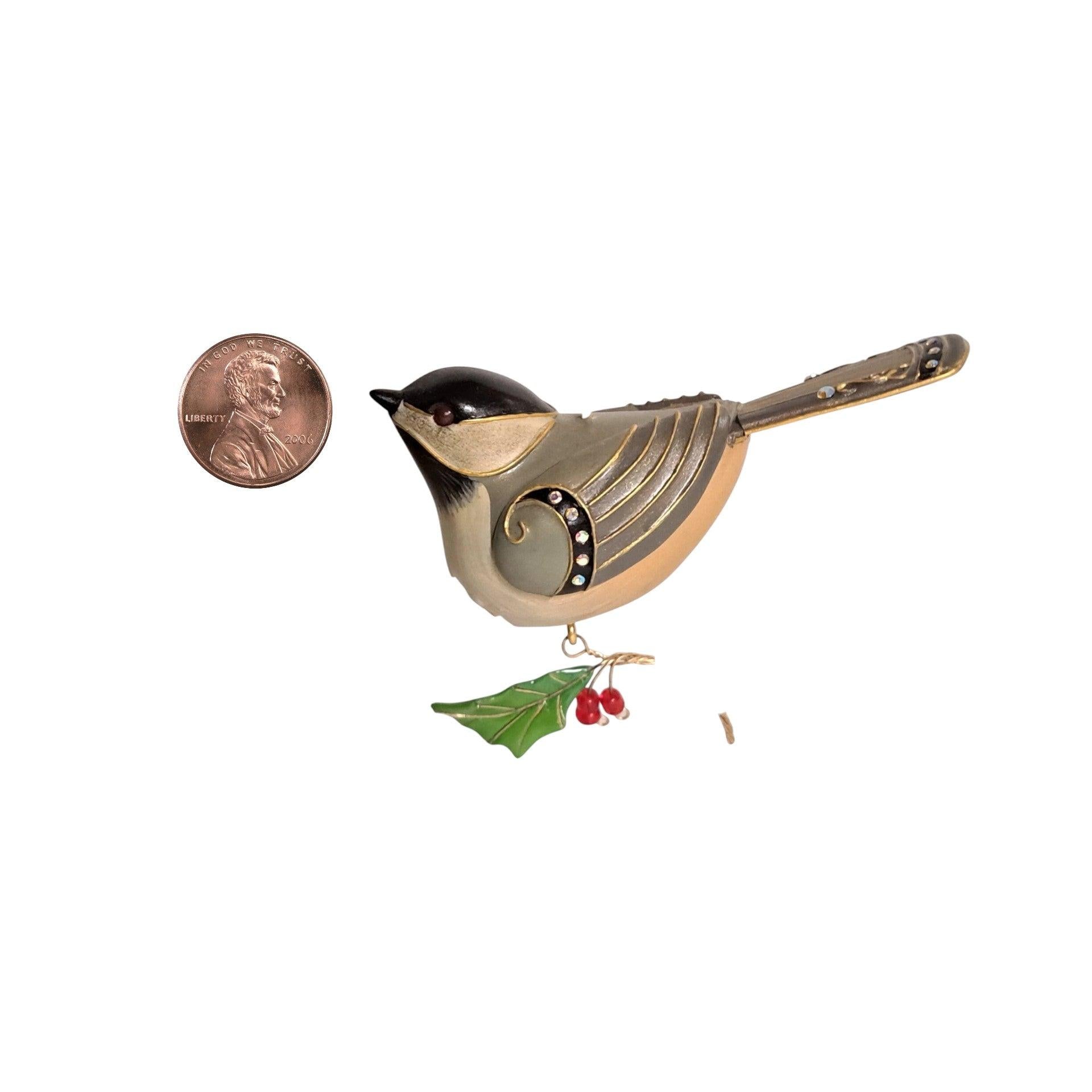2006 Black-Capped Chickadee Hallmark Ornament (The Beauty of Birds) QX2506 Image6