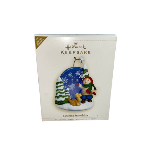 2006 Catching Snowflakes Hallmark Ornament (Snowflake) QXE3256