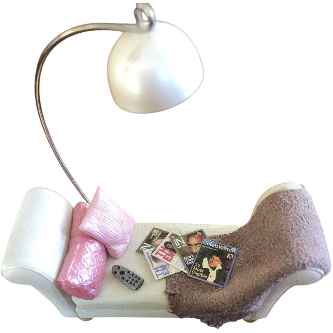 2006 Celebrity Style Hallmark Ornament (Celebrity Home Décor) QXG3173