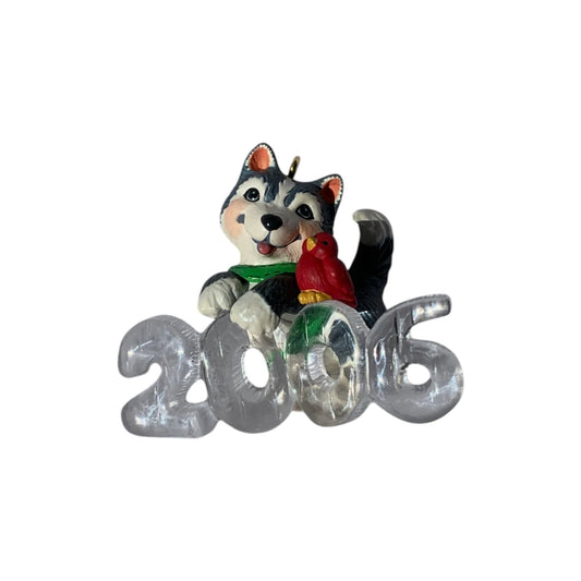2006 Cool Decade #7 - Husky Hallmark Ornament (Cool Decade) QX2463 Image1