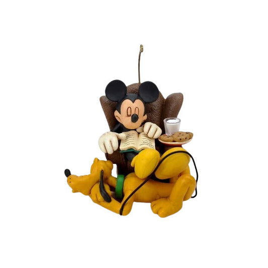 2006 Dreaming of Christmas Hallmark Ornament (Mickey and Pluto) QXD8306