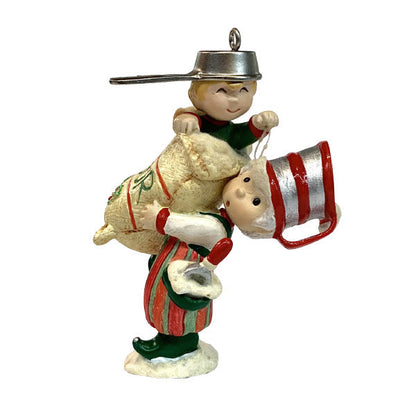 2006 Dusty & Smidgen Hallmark Ornament (The Merry Bakers) QPI1746