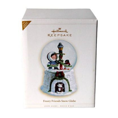 2006 Frosty Friends Snow Globe Hallmark Ornament (Frosty Friend) QXE3313