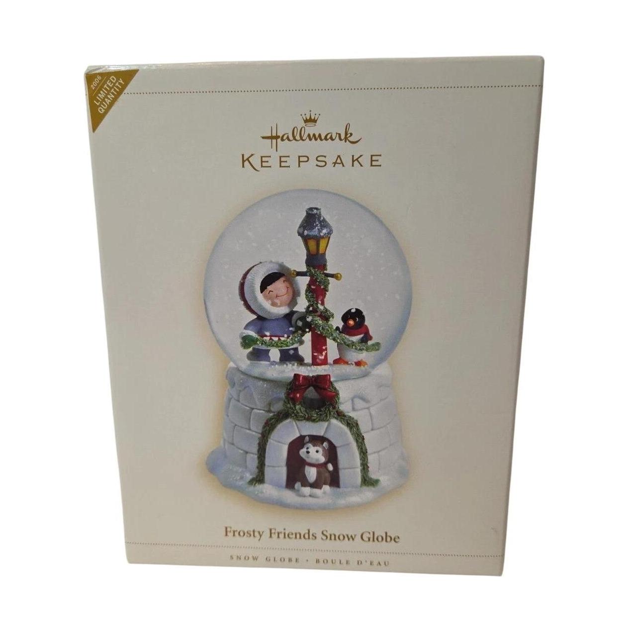 2006 Frosty Friends Snow Globe Hallmark Ornament (Frosty Friend) QXE3313 Image2