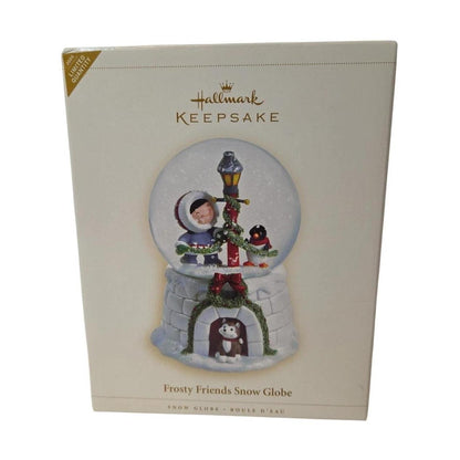 2006 Frosty Friends Snow Globe Hallmark Ornament (Frosty Friend) QXE3313 Image2
