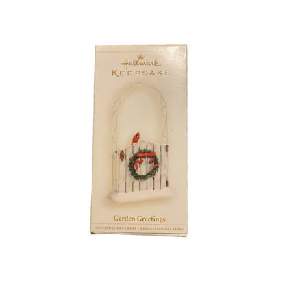 2006 Garden Greetings Hallmark Ornament (Winter Garden) QXG3013