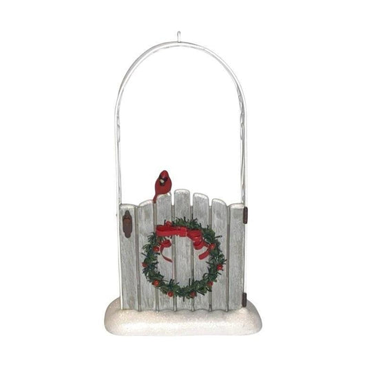 2006 Garden Greetings Hallmark Ornament (Winter Garden) QXG3013 Image1