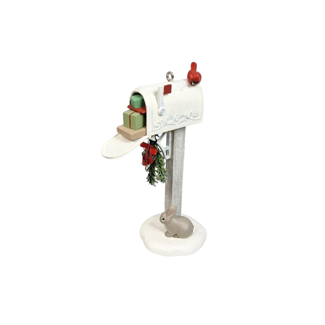 2006 Holiday Mail Hallmark Ornament (Mailbox) QXG2753 Image1