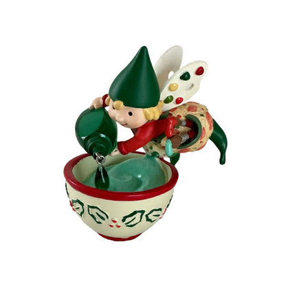 2006 Hugh Hallmark Ornament (The Merry Bakers) QP1756