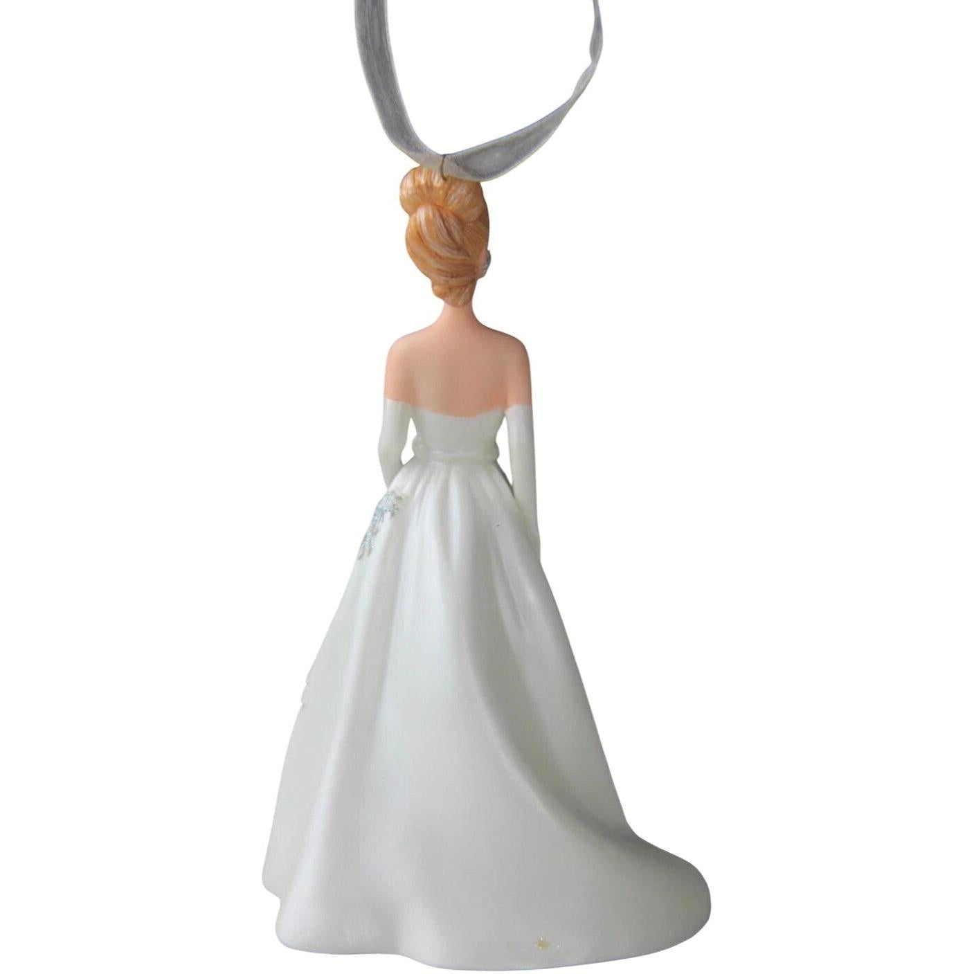 2006 Joyeux Hallmark Ornament (Barbie) QXC7008