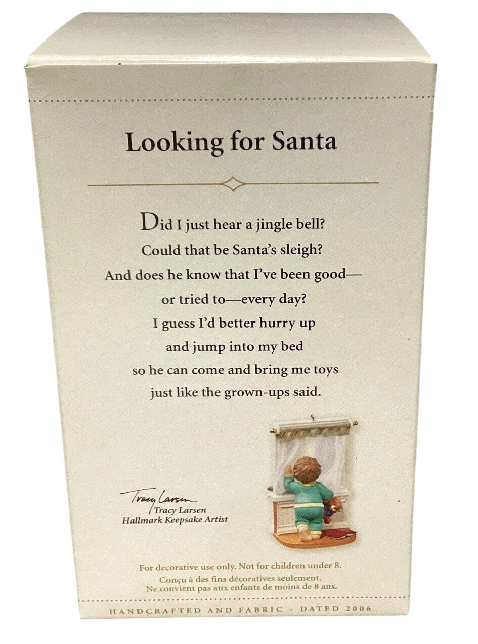 2006 Looking for Santa Hallmark Ornament (Christmas Window) QXG2783