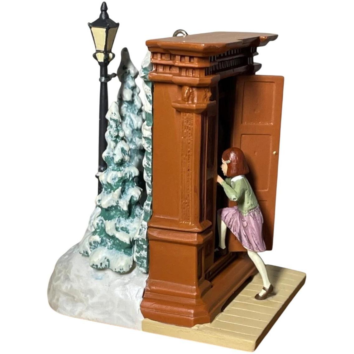 2006 Lucy and the Wardrobe Hallmark Ornament (Narnia) QXD8393