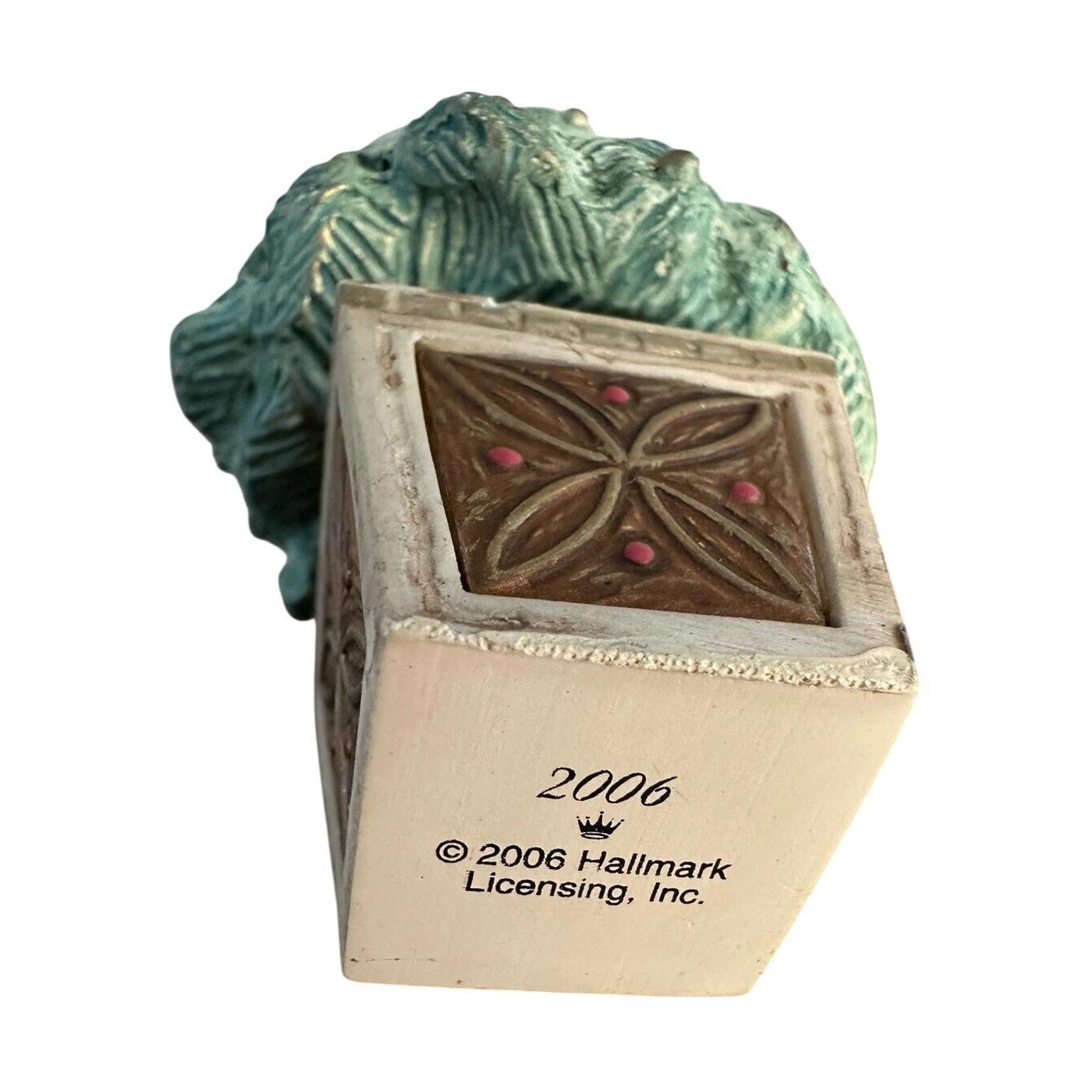 2006 O Christmas Tree Hallmark Ornament (Yuletide Harmony Collection) QP1126 Image5