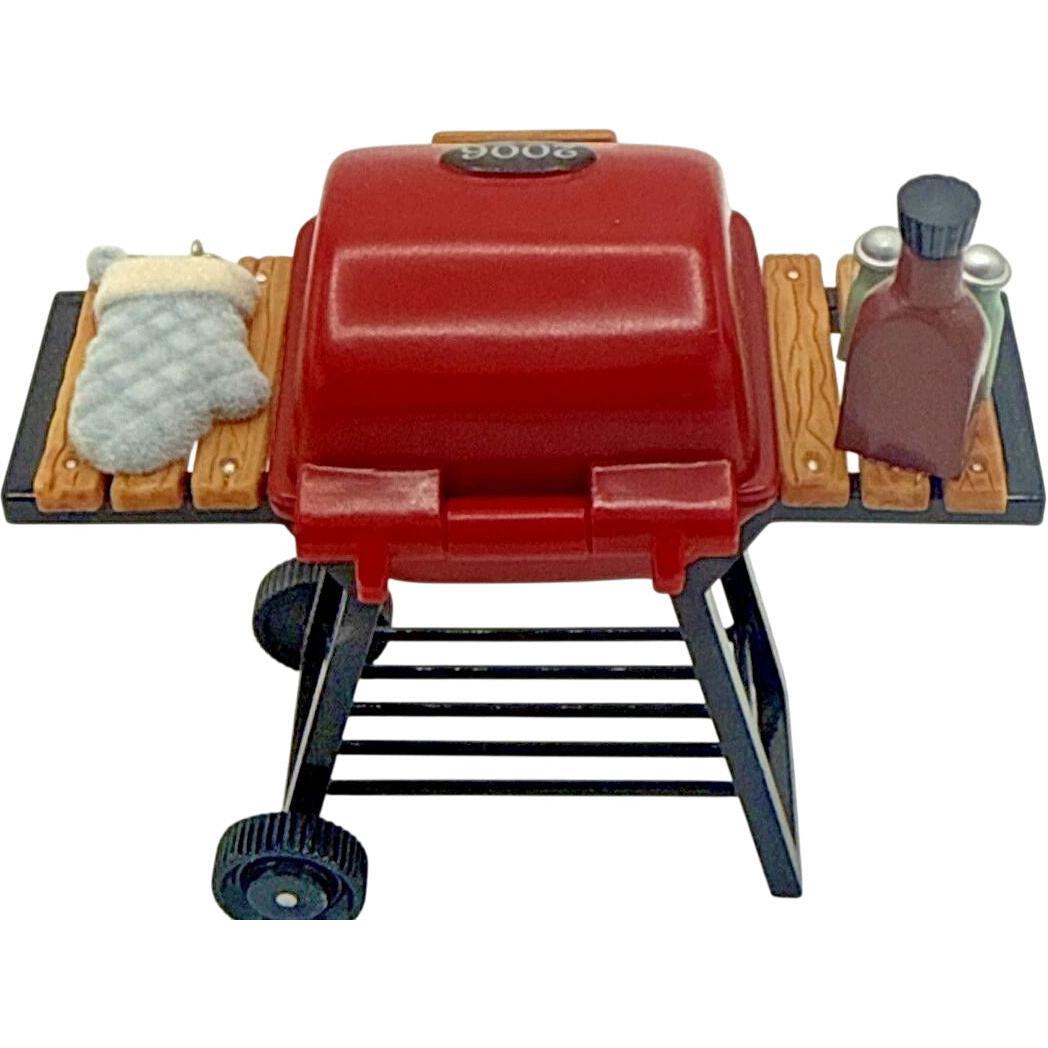 2006 Oh, What a Grill! Hallmark Ornament (Grill) QXG2443