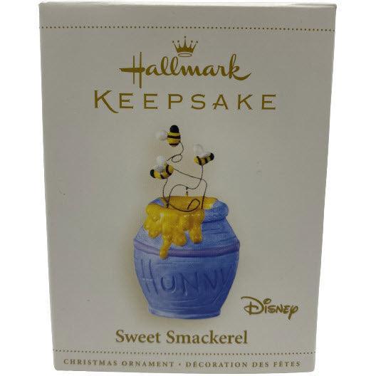 2006 Pooh's Hunny Pot Hallmark Ornament (Winnie the Pooh) WD3931