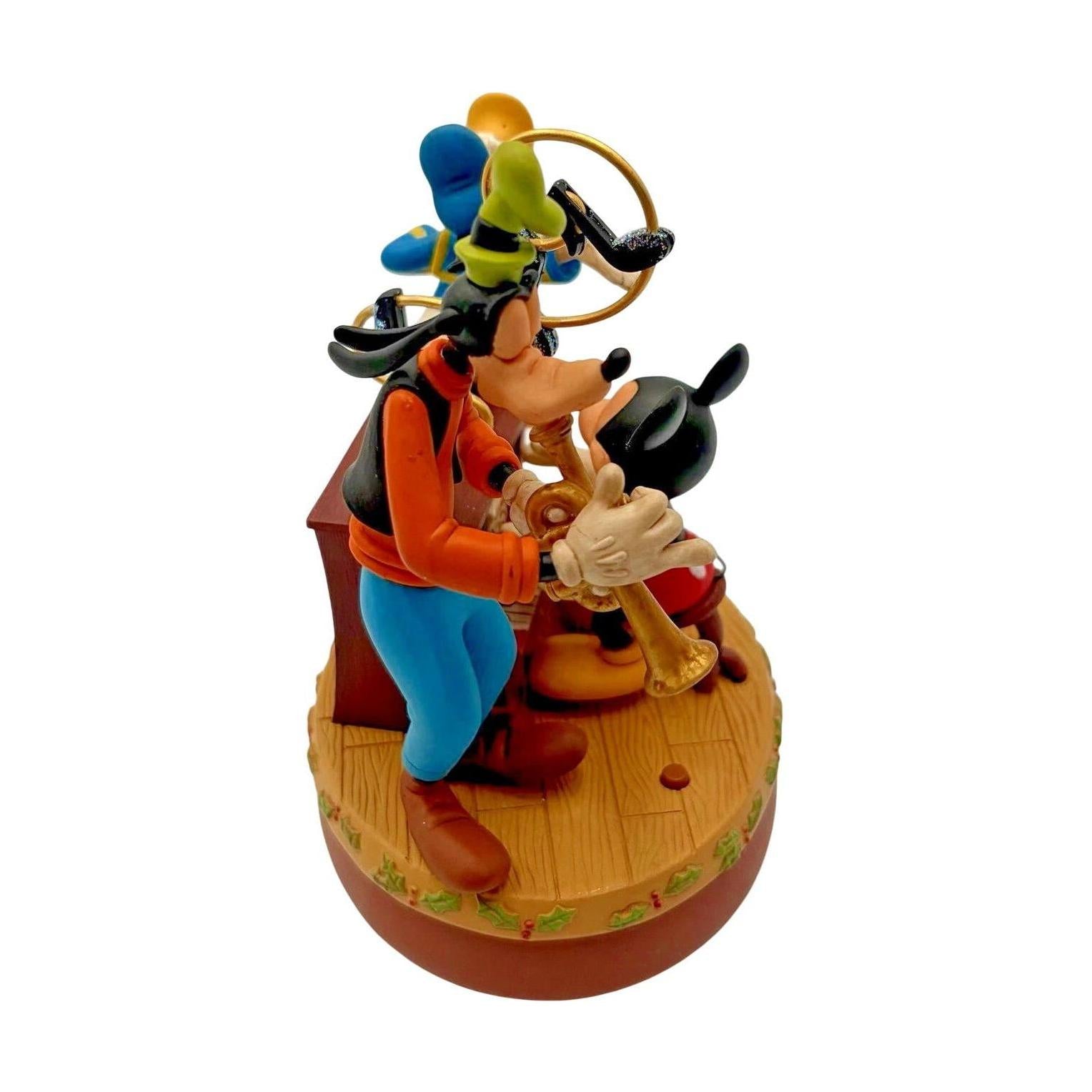 2006 Sing-Along Pals Hallmark Ornament (Mickey, Donald, and Goofy) QXD8316 Image4