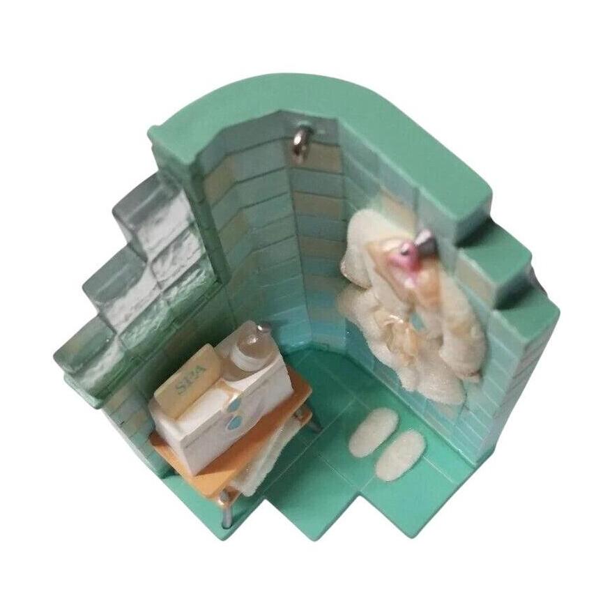 2006 Spa Day Hallmark Ornament (Barbie) QXI2049 Image4