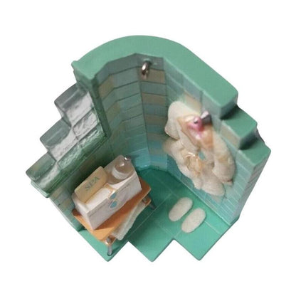 2006 Spa Day Hallmark Ornament (Barbie) QXI2049 Image4