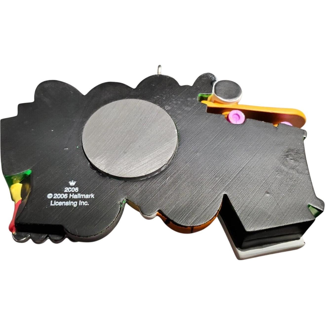 2006 Sports Hallmark Ornament (Sports & Activities) QXG3343