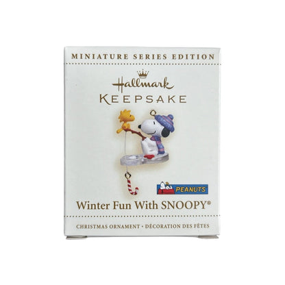 2006 Winter Fun With Snoopy (Winter Fun with Snoopy)