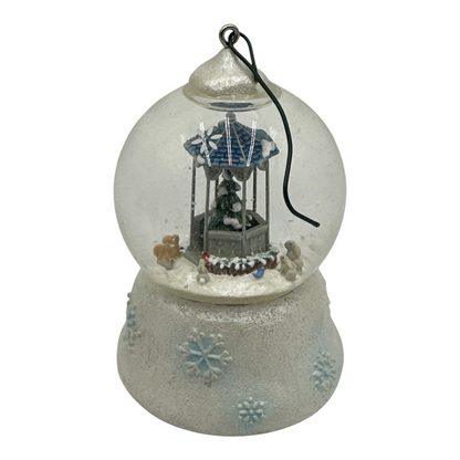 2007 A Gathering of Friends Hallmark Ornament (Winter Wonderland) QX7269