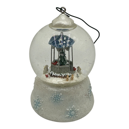 2007 A Gathering of Friends Hallmark Ornament (Winter Wonderland) QX7269