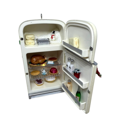 2007 Holiday Fridge Hallmark Ornament (Kitchen) QXG7549