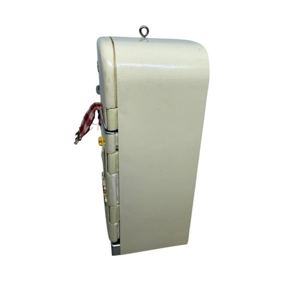 2007 Holiday Fridge Hallmark Ornament (Kitchen) QXG7549