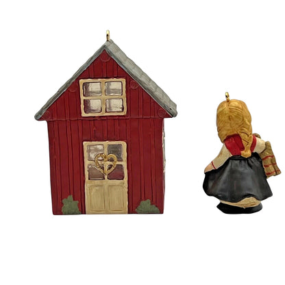 2007 Norway Hallmark Ornament (Joy to the World) QSR8037
